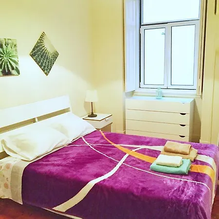 Great 3 Bedrooms,2 Bathrooms.in The Heart Of Lisbon! Lisboa