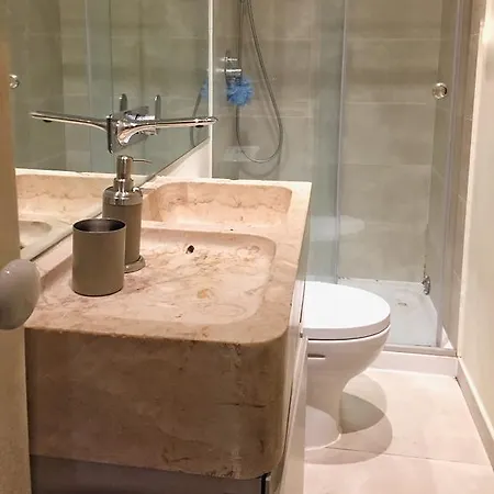 Apartamento Great 3 Bedrooms,2 Bathrooms.in The Heart Of Lisbon! *