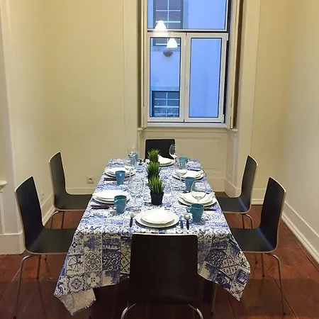 Great 3 Bedrooms,2 Bathrooms.in The Heart Of Lisbon! Apartmán